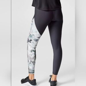 NWOT DAUB Signature Leggings Sz M